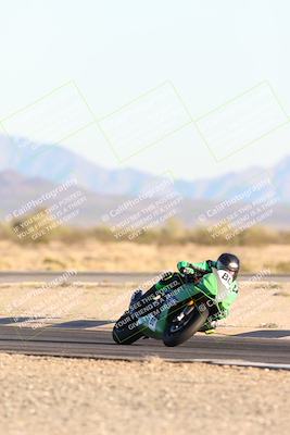 media/Dec-07-2025-CVMA (Sun) [[3e7d2de5dc]]/Race 18-Formula Twins-Formula 40 UL/